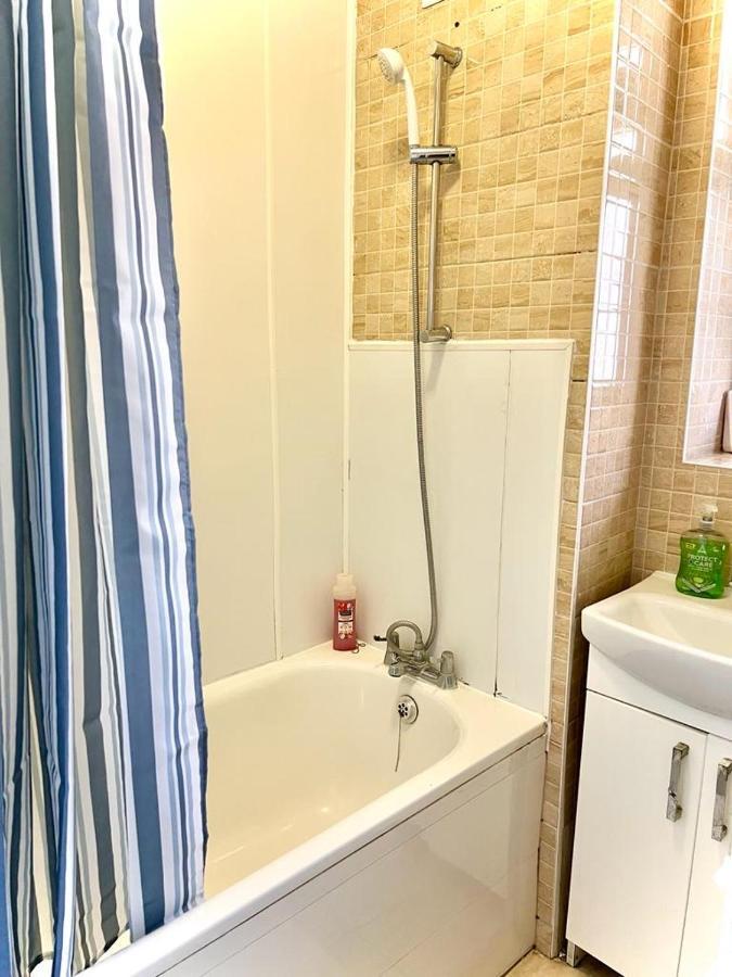 לונדון Shadwell Holiday Rooms מראה חיצוני תמונה